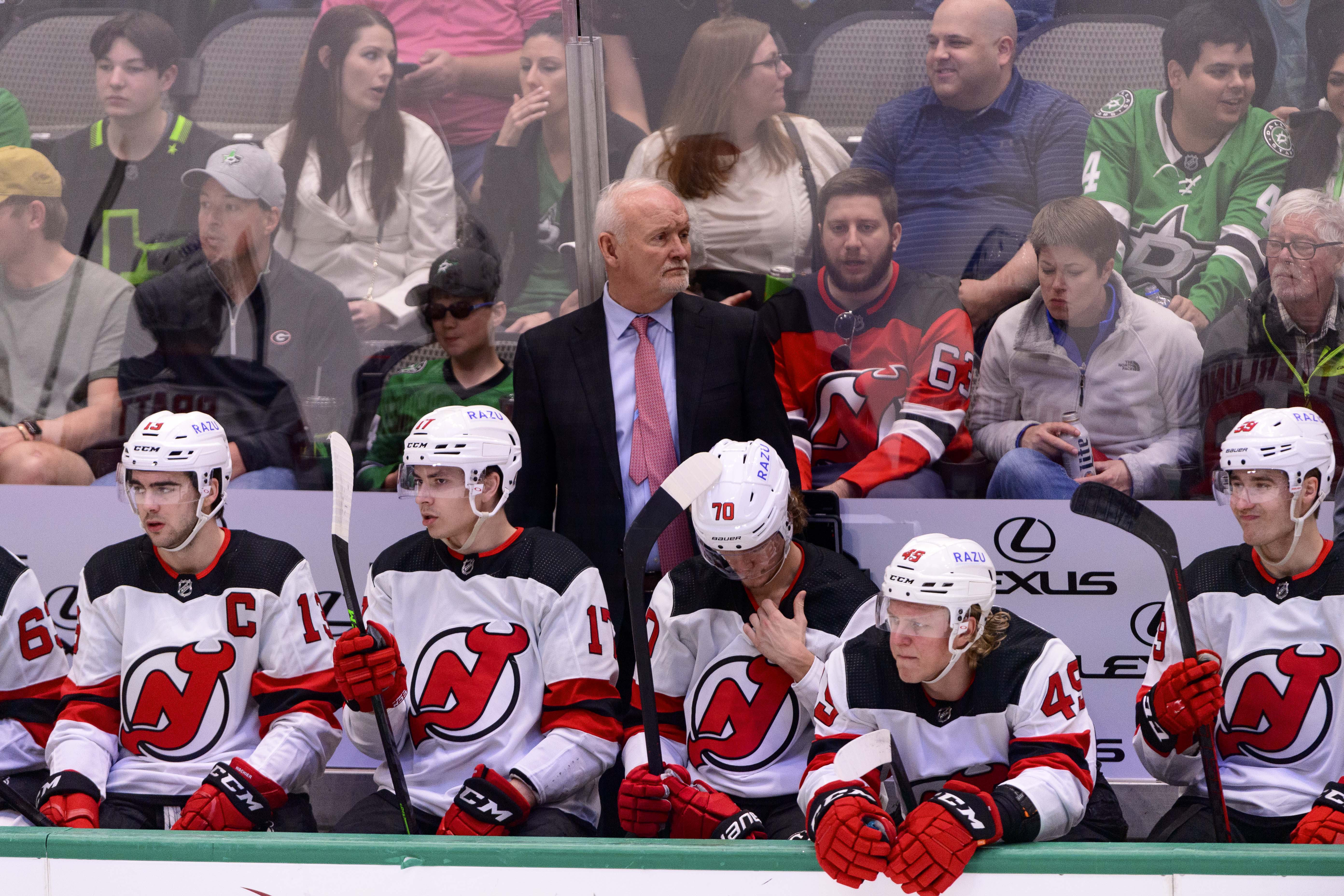 Devils coach Lindy Ruff has been given a multi-year contact