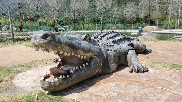 洄瀾灣景觀餐廳 - 休閒農場 - 鱷魚