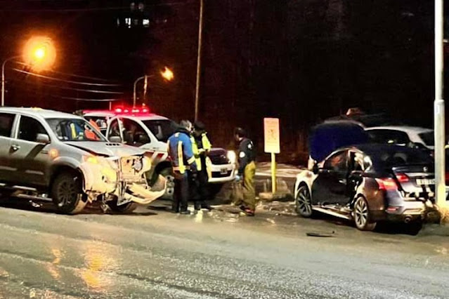 Tres lesionados en choque en avenida Heroes de Malvinas