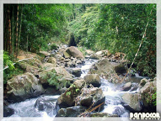 air terjun sekar langit