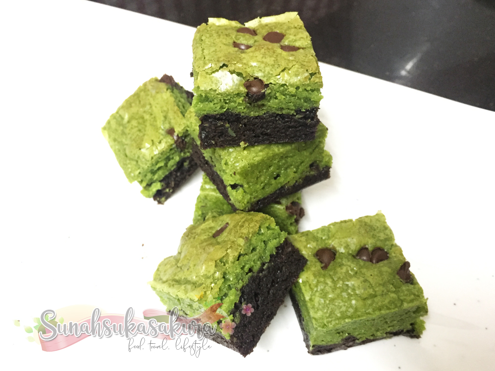 Resepi Brownies Coklat Lapis Green Tea - Sunah Suka Sakura