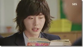 Pinocchio.E02.mkv_000670037_thumb1