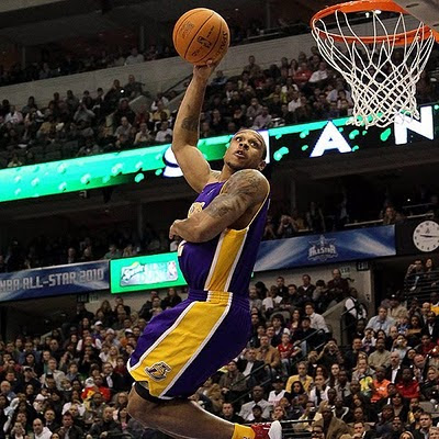 Shannon Brown durante el concurso de mates 2010