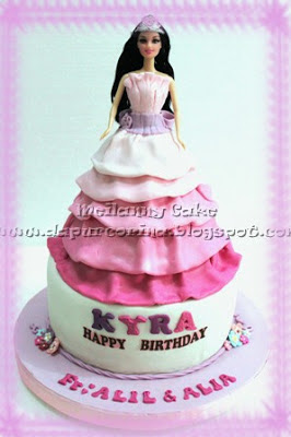 kue ulang tahun barbie in pink