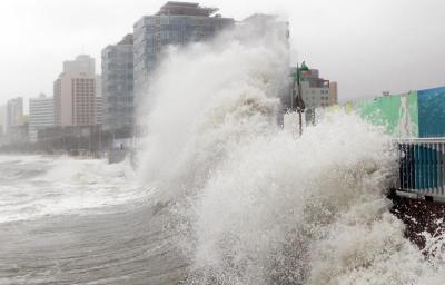 SKOREA-WEATHER-TYPHOON-SANBA