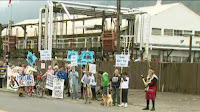 Members of the Climate Action Coalition protest at a Portland oil terminal, Oct. 9 (Credit: koin.com) Click to Enlarge.