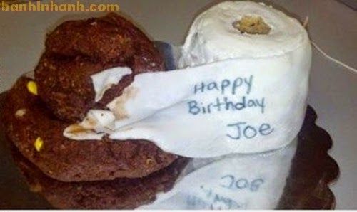 Những chiếc bánh sinh nhật hài VL, bãi cứt và giấy vệ sinh