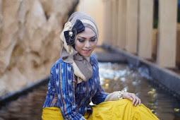 Download Berhijab Instagram Gaya Selfie Hijab Kekinian Background