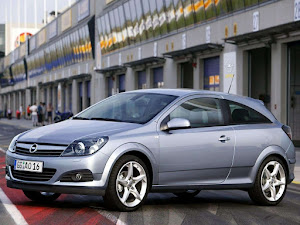 Opel Astra GTC 2005 (3)