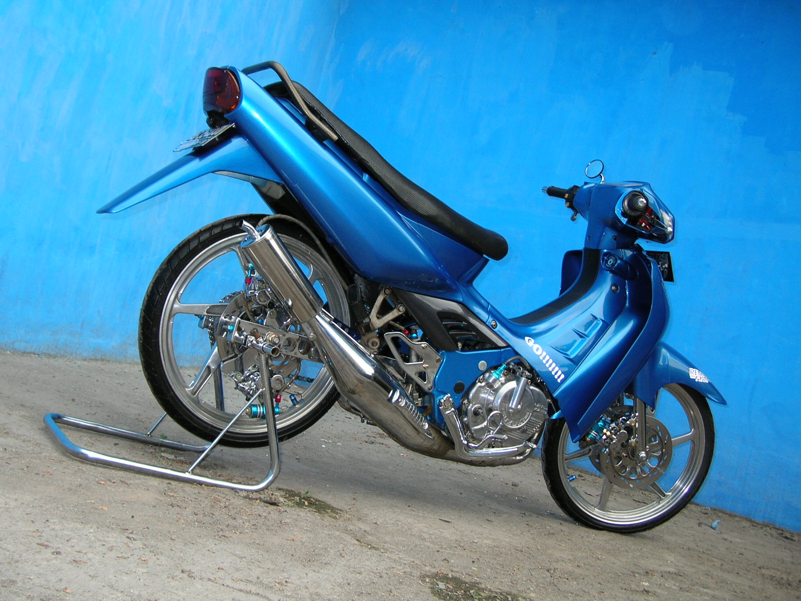 The Best Motor Modification Modif Suzuki Satria Blue Color Airbrush