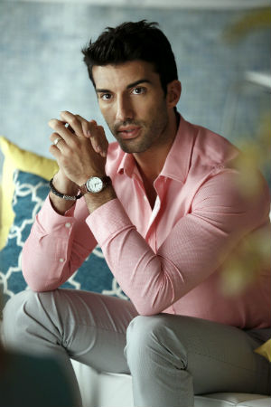 justin baldoni interpreta rafael solano em jane the virgin