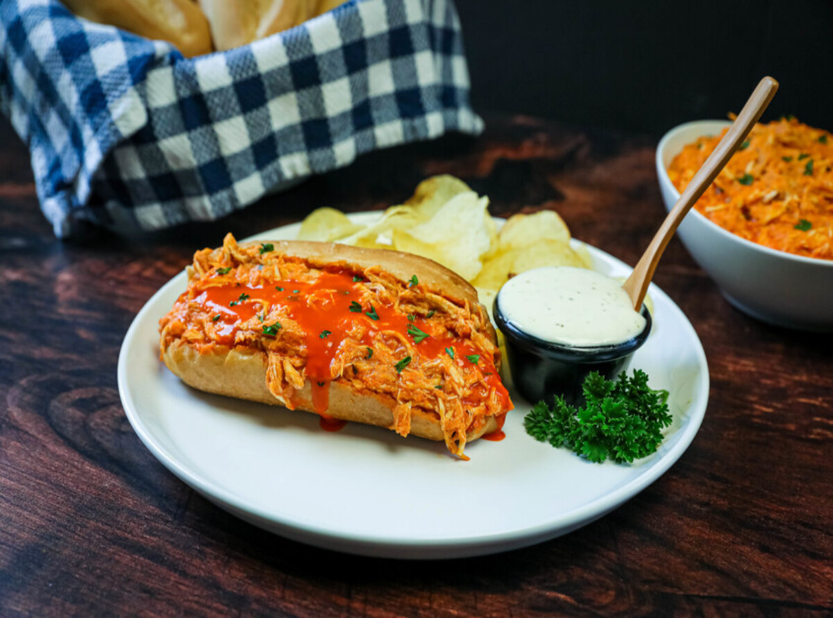 Slow Cooker Buffalo Chicken Sandwiches