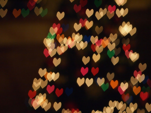 how to make heart shaped bokeh Christmas lights