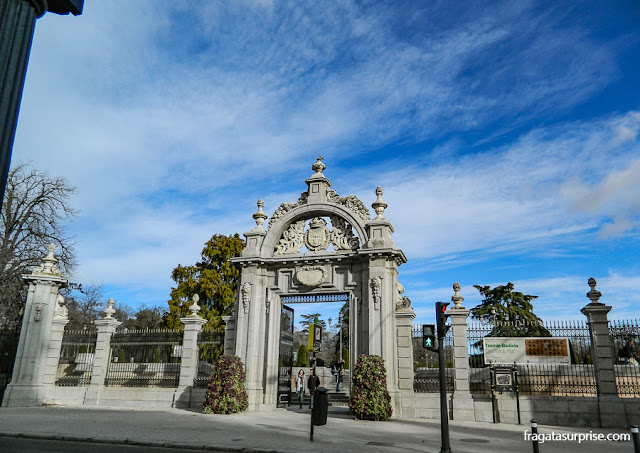 Entrada do Parque del Retiro, ao lado do Museu do Prado