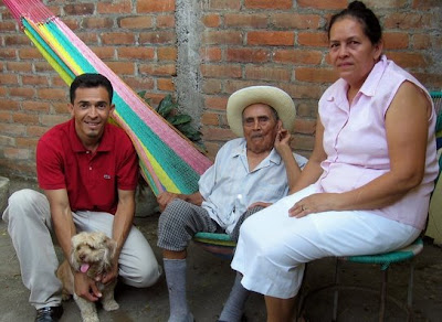 Strange Salvadoran in El Salvador