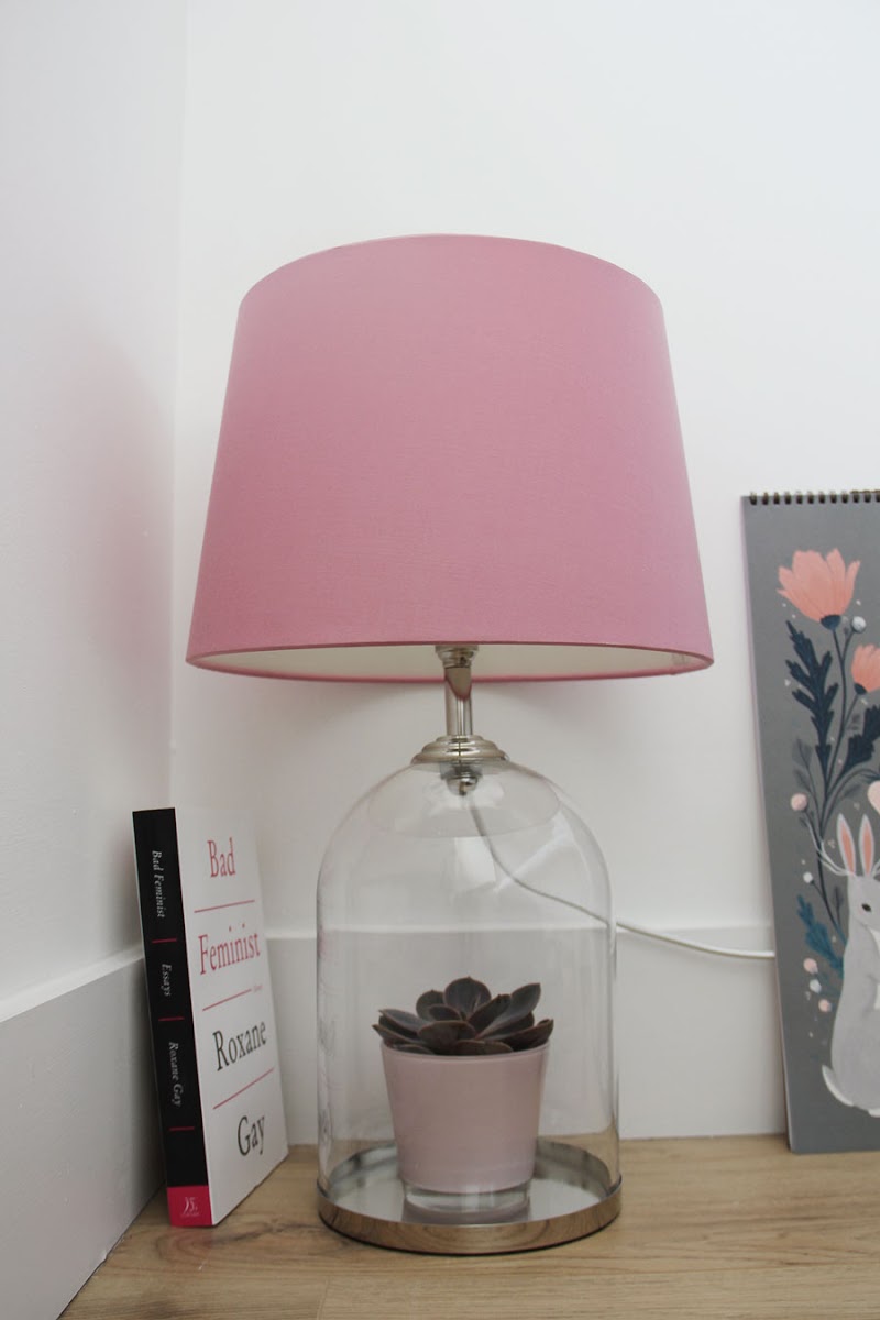 Laura Ashley bell jar lamp | www.itscohen.co.uk