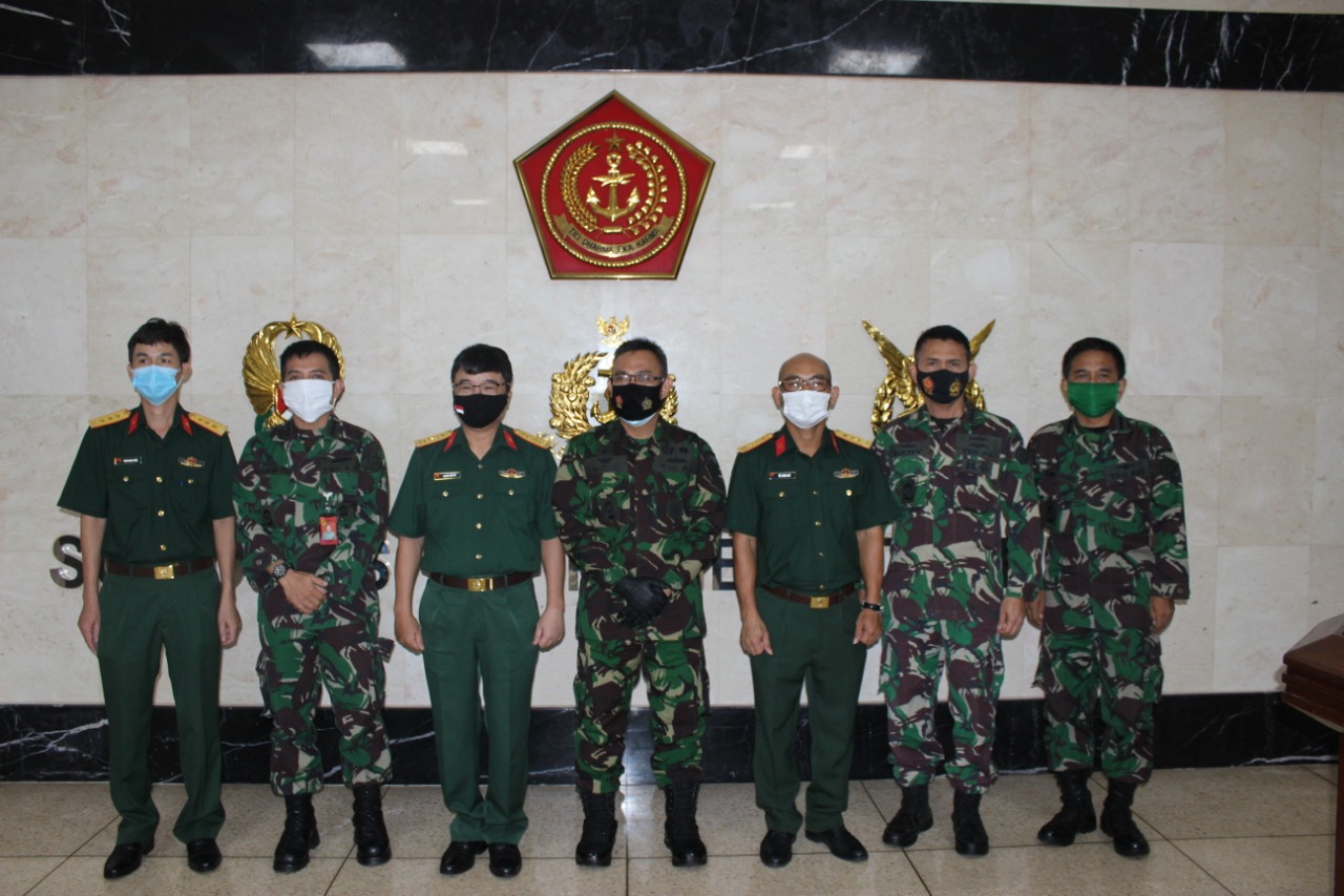 Kapuskersin TNI Terima Courtesy Call Athan Vietnam