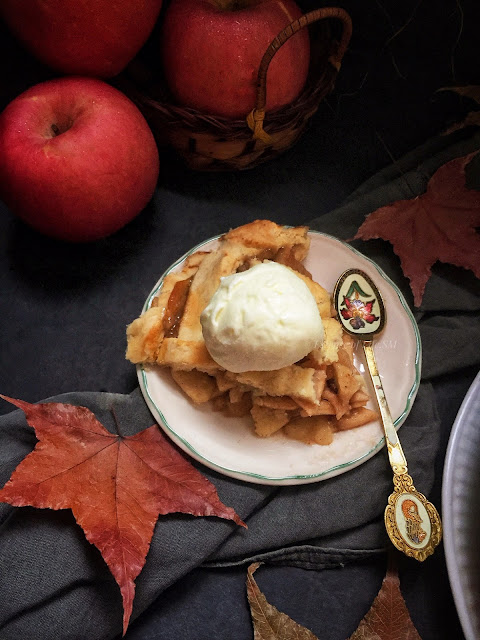 APPLE PIE