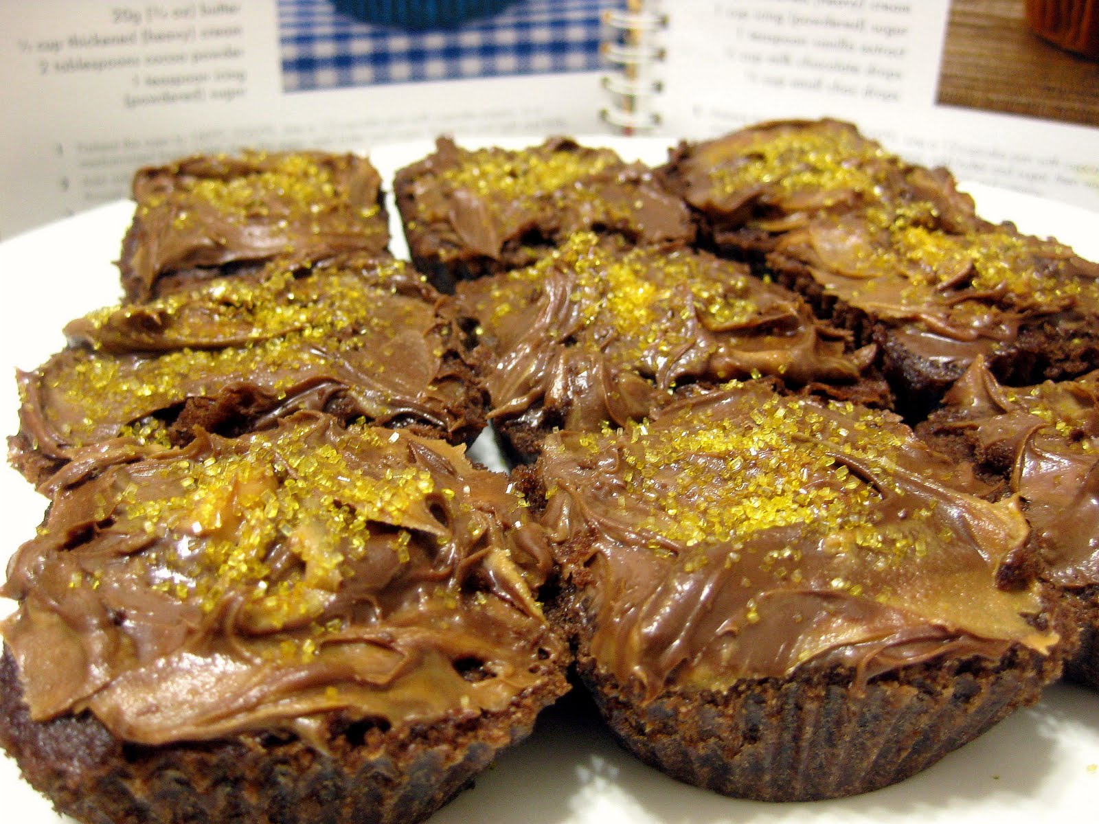 RESEPI NANNIE: Cupcake coklat topping peanut butter