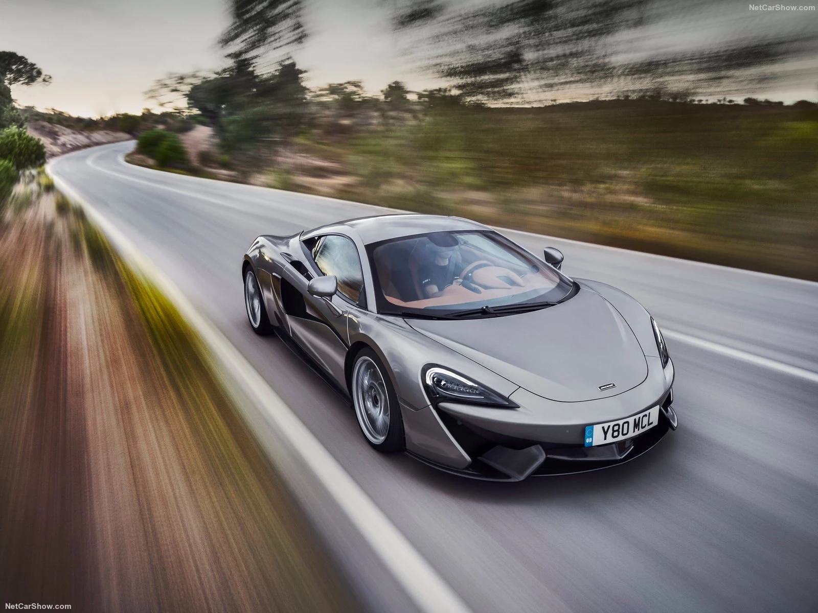 Hình ảnh siêu xe McLaren 570S Coupe 2016 & nội ngoại thất