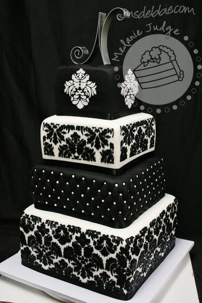 black white fondant wedding cake Isn 39t it purdy I thought so