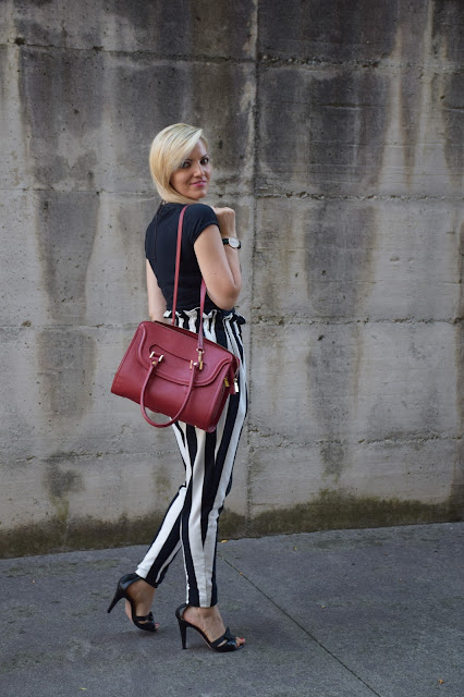 outfit pantaloni a righe come abbinare i pantaloni a righe abbinamenti pantaloni a righe pantaloni miss coquines  striped trousers outfit agosto 2016 mariafelicia magno fashion blogger colorblock by felym fashion blog italiani fashion blogger italiane blog di moda italiani outfit estivi 