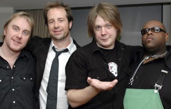 Foto de Soul Asylum posando frente a cámara