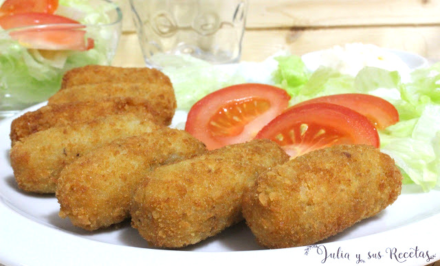 Croquetas de pollo. Restos de carne de cocido. Julia y sus recetas