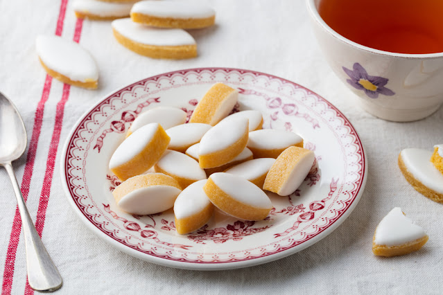 foto dos famosos biscoitos calissons