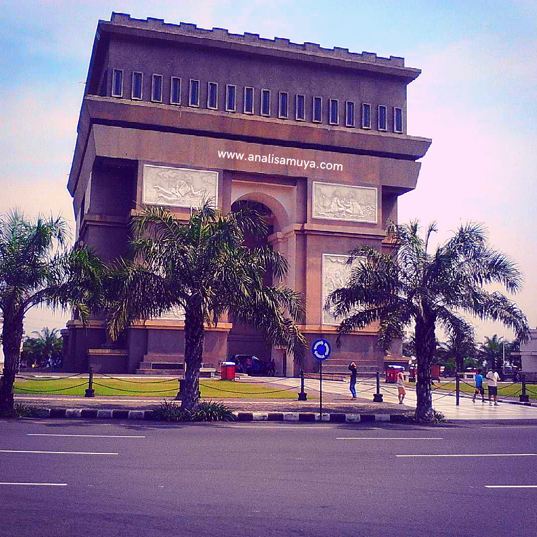 simpang lima gumul kediri