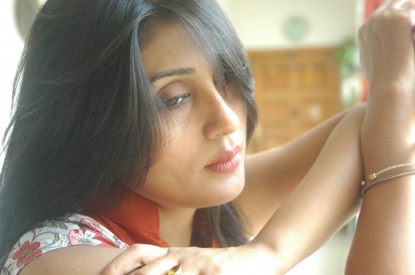 Bangladeshi Actress Bonna Mirza sexy stills