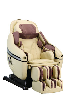 the Inada DreamWaveTM massage chair or Full Body Massage Chair