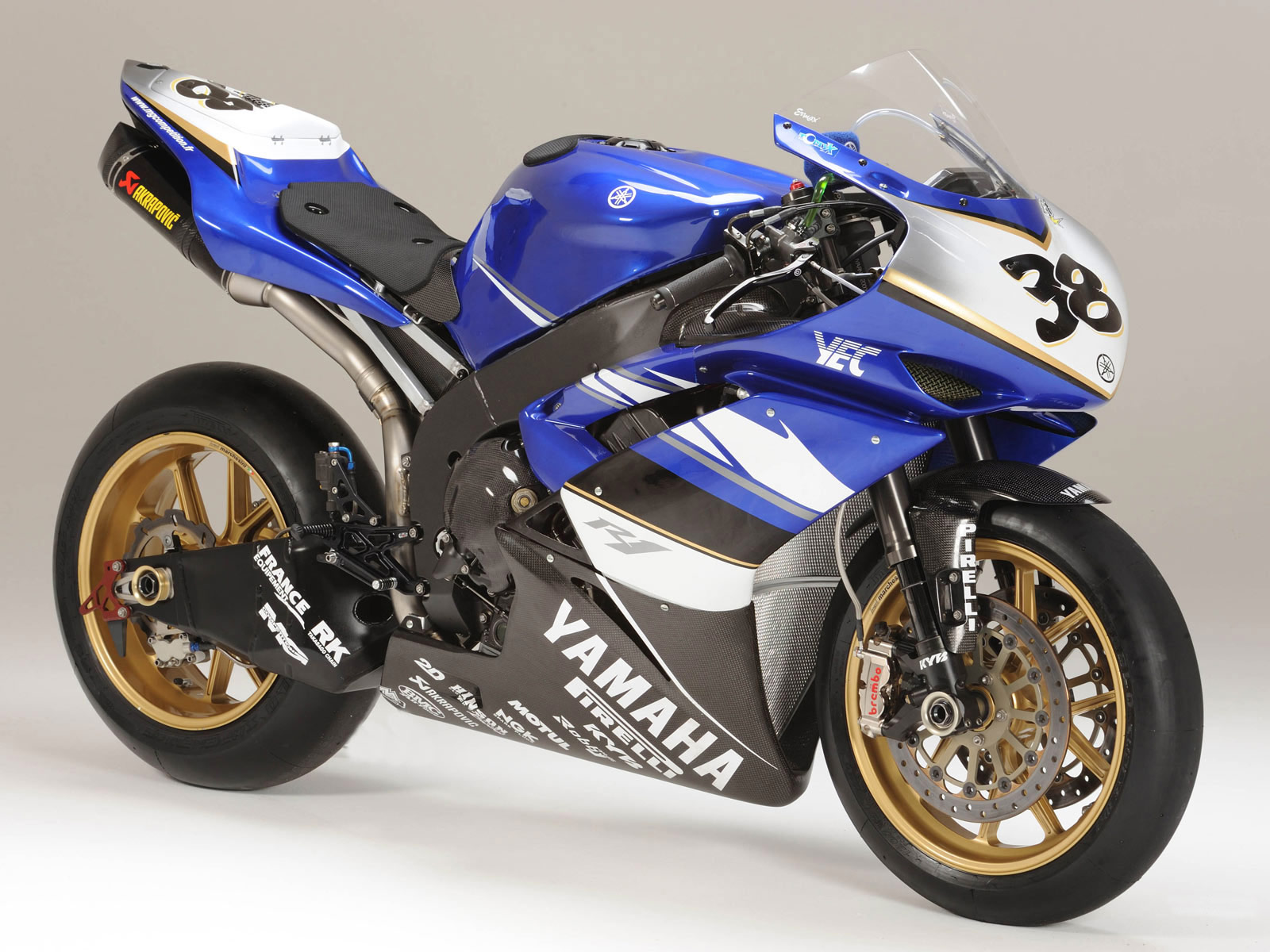 COOL IMAGES: Yamaha R1 Wallpapers