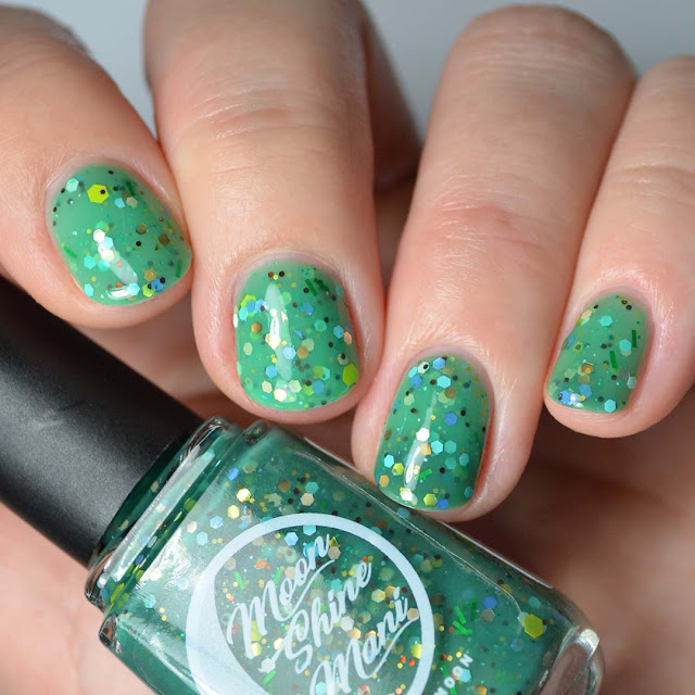 green thermal nail polish with glitter