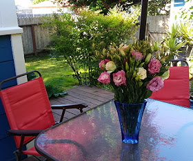 Lisianthus vase arrangement