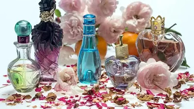 ¿Te gustan los perfumes?: Cómo elaborarlos con flores de tu jardín ¡Y Puedes venderlos!