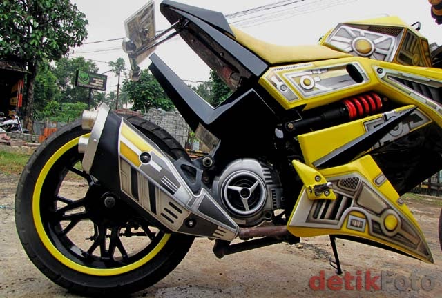 Modifikasi Yamaha Mio Bumblebee 2010  Foto Gambar 