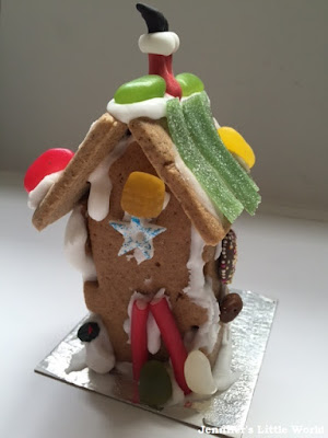 Gingerbread house making kit