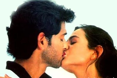 Bollywood Kissing Photos 