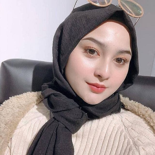 Awek Tudung Comel Manis Manja
