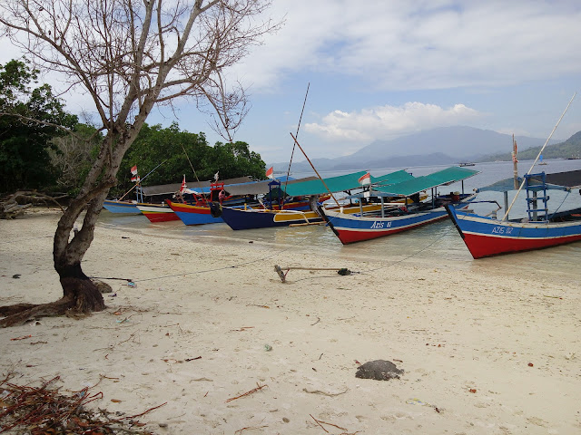 pantai kelegian lunik lampung