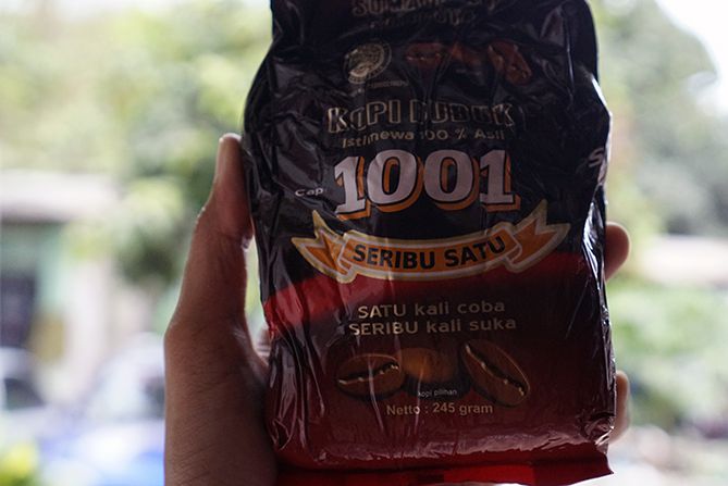 Mendapatkan kopi bubuk Bengkulu dari kawan