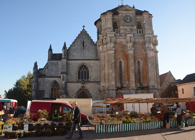 Orne, Bellême, Mortagne-au-Perche, Pin du Haras, Normandische platteland, calvados, cider, pommeau, boudin noir, Perche, normandische paarden, normandische koeien,