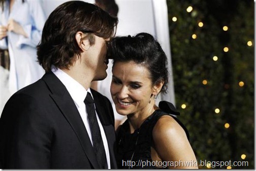 Demi Moore and husband Ashton Kutcher announced in November plans to divorce