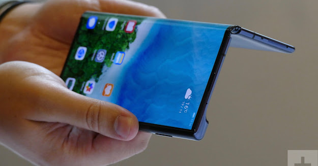 Huawei Mate X2 to come with an inward folding display