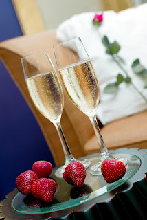 Champagne Toast Wallpaper on New Year