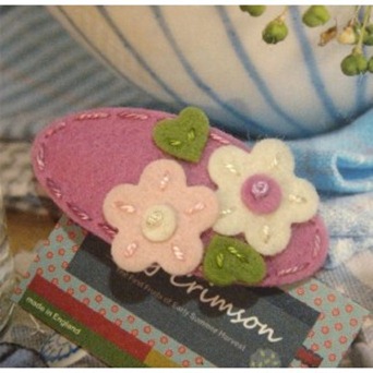 may-crimson-handmade-double-daisy-felt-hair-clip