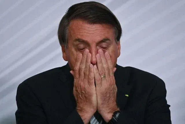 Bolsonaro e mais seis acusados são indiciados por tentativa de golpe