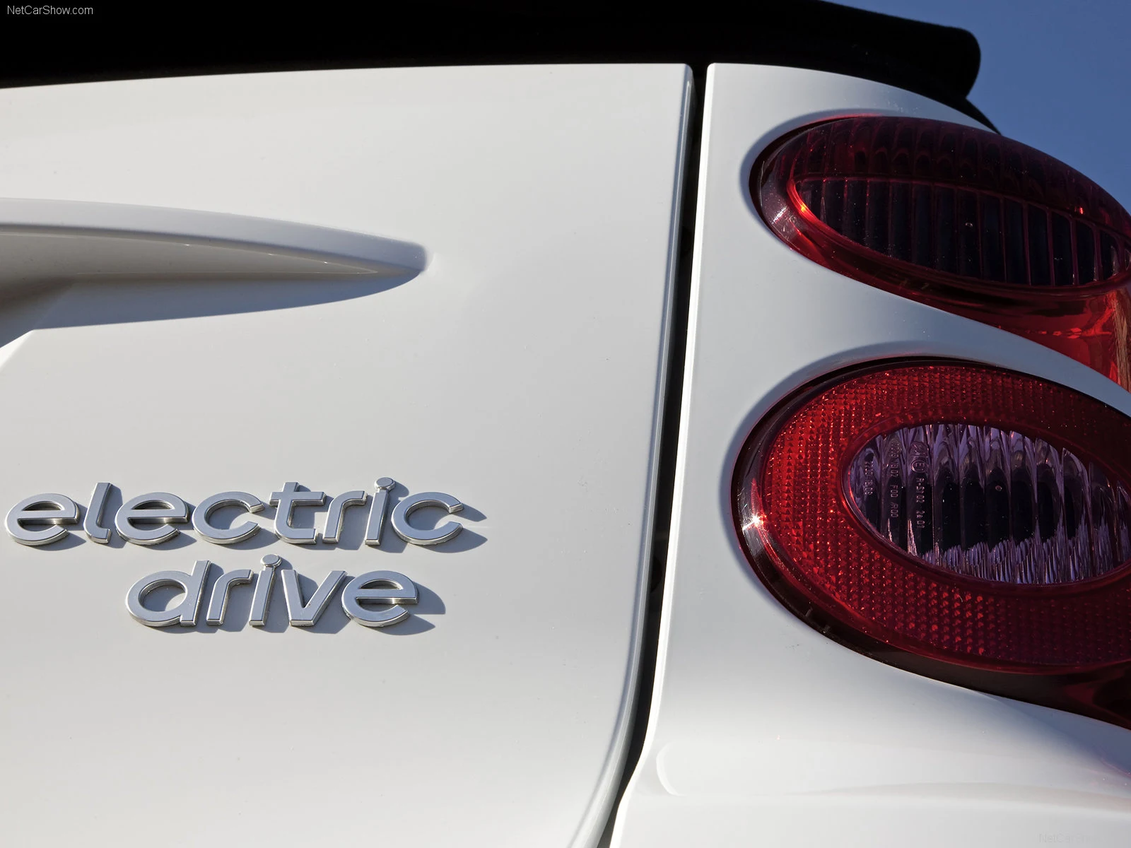 Hình ảnh xe ô tô Smart fortwo electric drive 2010 & nội ngoại thất