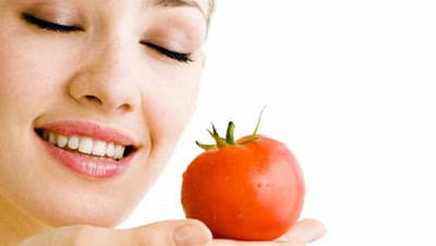 homemade-vegetables-masks علاج البشرة الدهنية عن طريق ماسك الطماطم والليمون